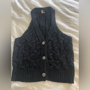 Women’s Pilcro racerback cable knit Sweater vest . Size small